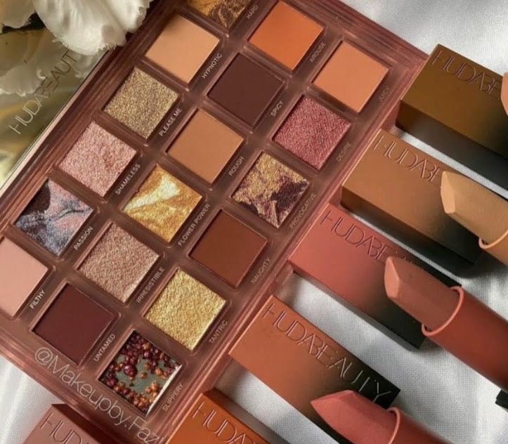 Huda Beauty - Naughty Eyekit & 1 x Lipstick